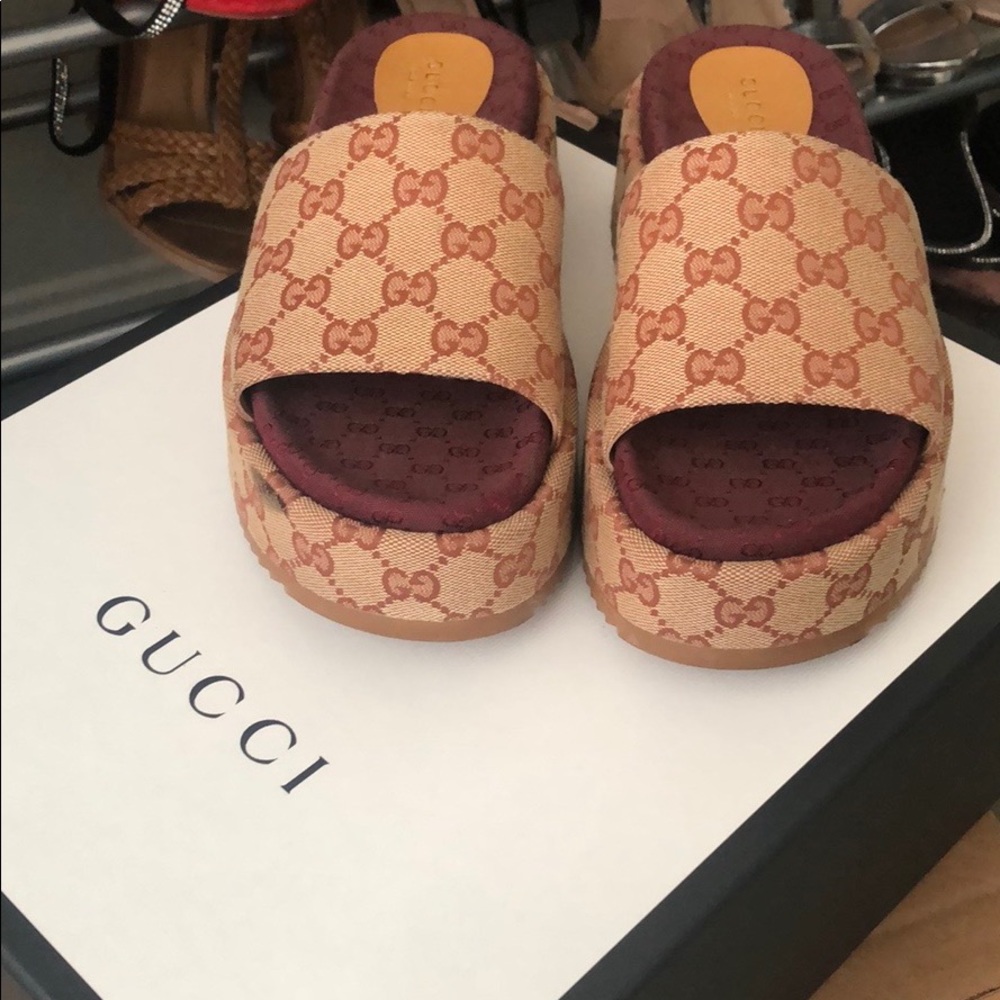 Women's Original GG slide sandal
$ 550